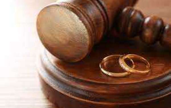 Divorce Lawyer - How to Choose the Right One