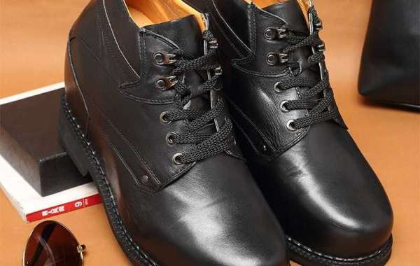 Pick the Best Quality men’s Height Increasing Shoes available at Locaka!