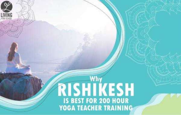 WHY RISHIKESH IS BEST FOR 200 HOUR YOGA TEACHER TRAINING ?