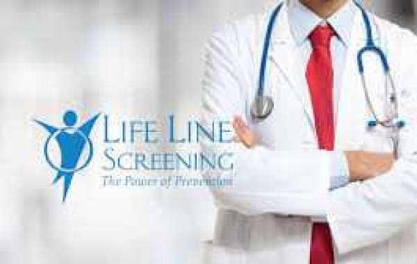 How are LIfe Line Screening's ultrasound technologists prepared?