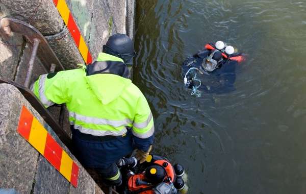 Saving Lives Beneath the Surface: The Importance of Rescue Diver Training
