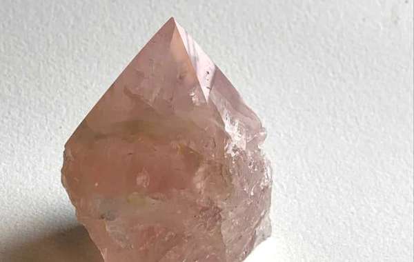The Healing Power of Crystals: Balancing Well-being and Lifestyle