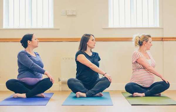 Pratham Yoga's Pregnancy Yoga Classes: The Ultimate Trend for Expectant Mothers