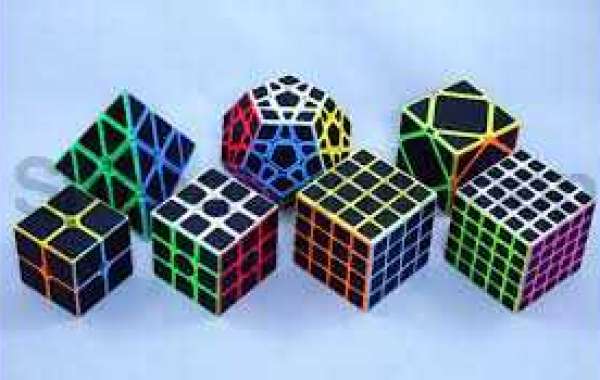 How did the establishment of the World Cube Association (WCA) impact the development of speed cubing as a sport?