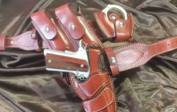 Custom Leather Knife Sheaths: Elevating the Presentation of Collectible Knives