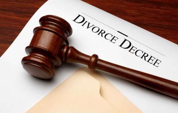 No-Fault Divorce and Real Estate: Navigating Property Division