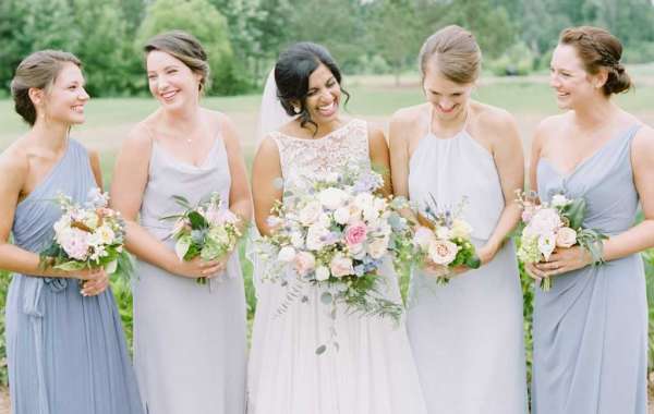 How to Choose Bridesmaid Dresses Online?