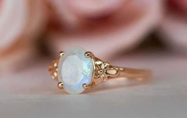 Radiant Reverie: Exploring the Enchantment of Rainbow Moonstone Engagement Rings