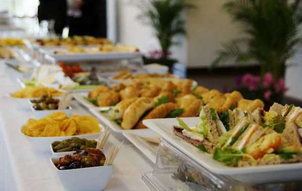 5 Key Benefits of Hiring Catering Services