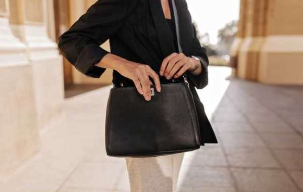 10 Factors to Consider for Getting the Best Handbags for Women in Charlotte, NC