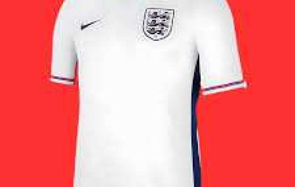 Fan Favorites: The Most Popular England Football Shirts Among Supporters