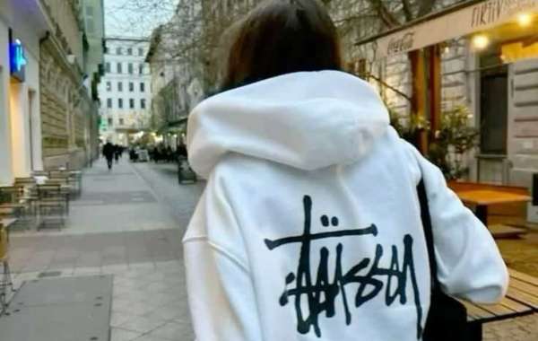 Stüssy Hoodie: The Ultimate Streetwear Essential