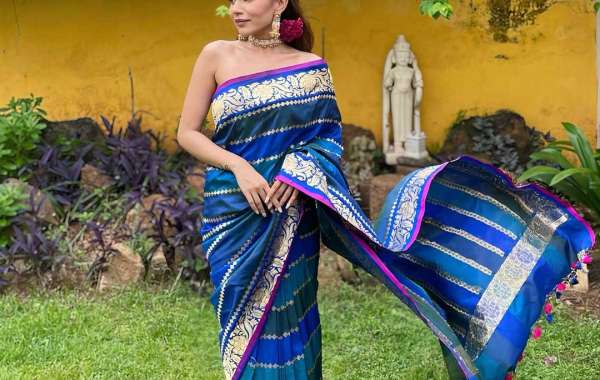 Indian Female Influencers- Iconic Saree Moments