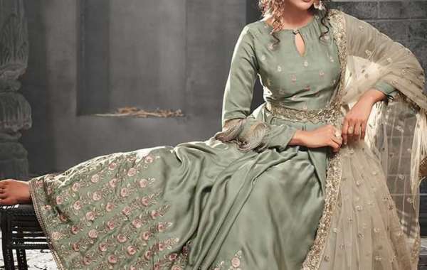 Formal Dress for Women: A Complete Style Guide